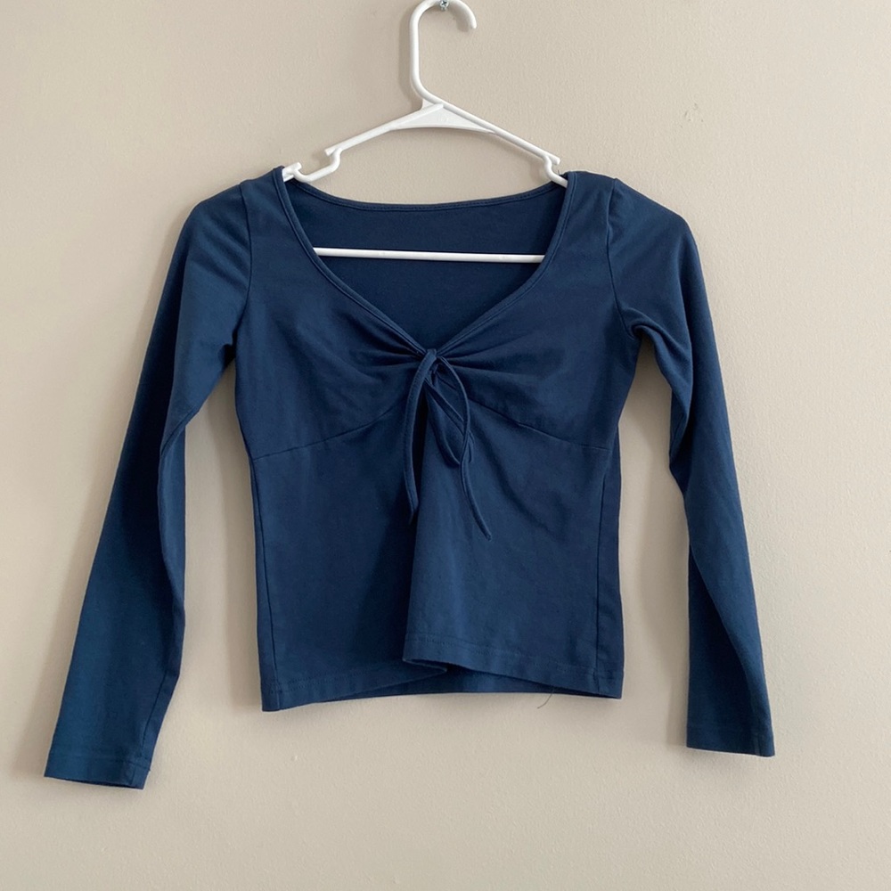 Cute, V-neck, navy blue, tie-able top